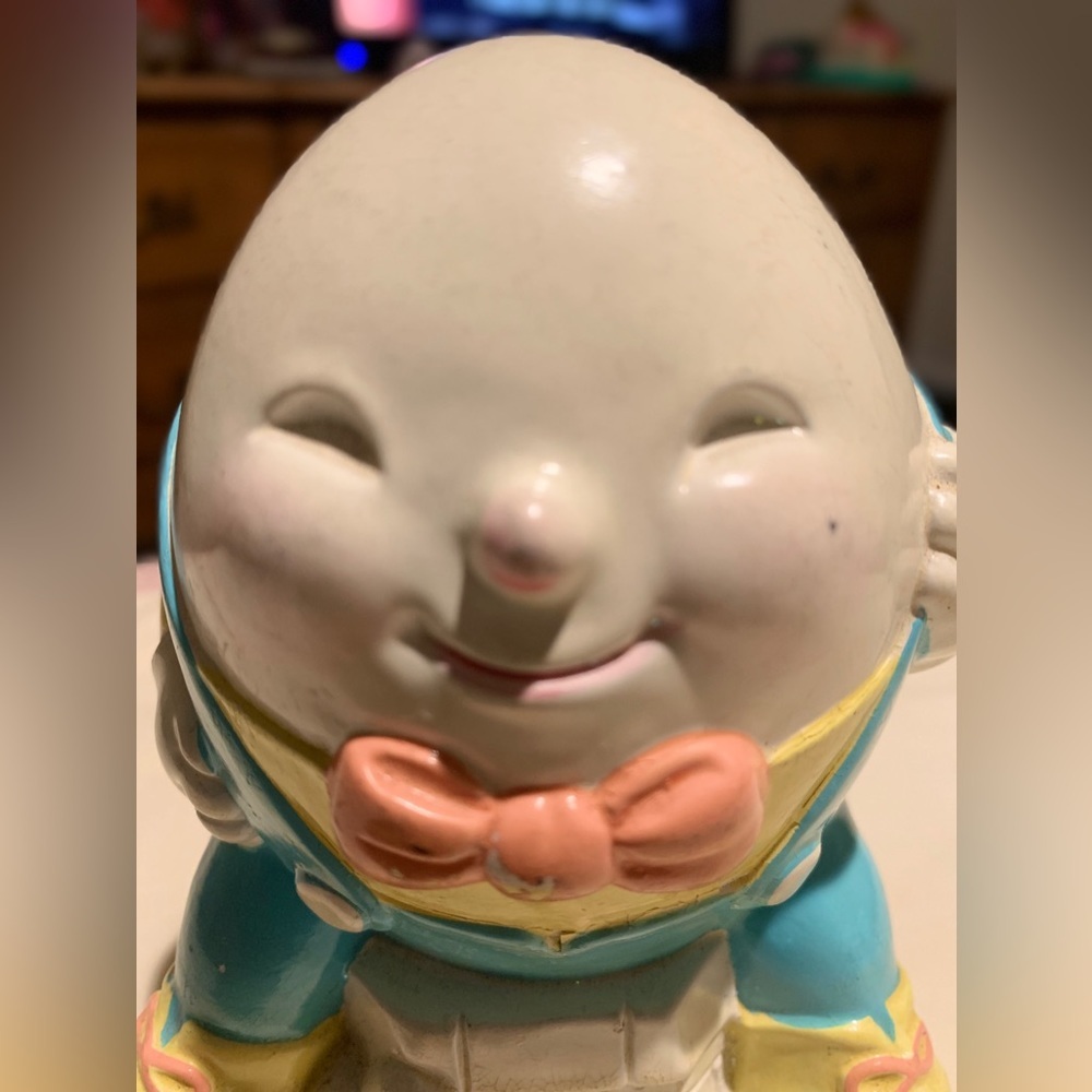 Vintage 1982 Avon Humpty-Dumpty Hand-Painted Earthenware Piggy Coin Bank